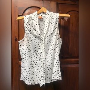 Sleeveless tie blouse